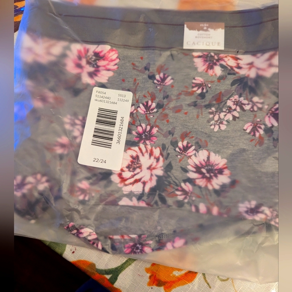 New with tags in bag cacique cotton boy shorts 22/24